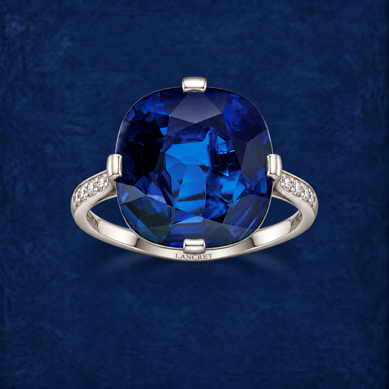 Antique Cushion Sapphire Solitaire — Jewellery detail