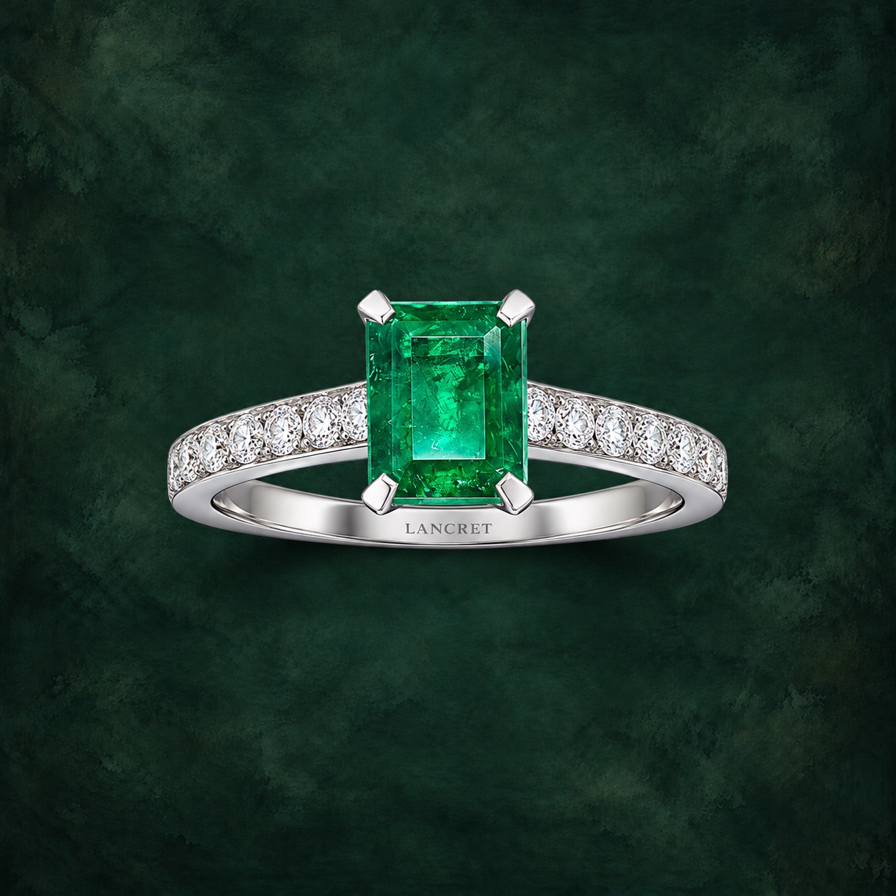 Emerald Pavé Shoulder Ring — Jewellery detail